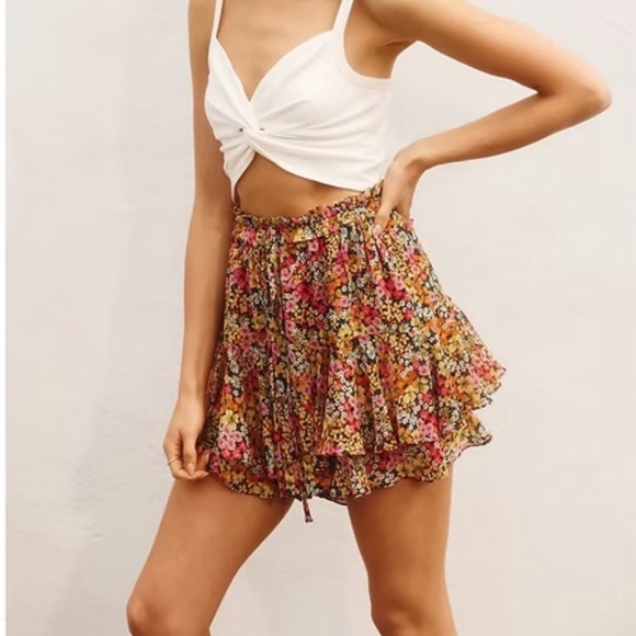 Dress Forum Floral Print Skirt with Ruffles - Picture 3 of 6